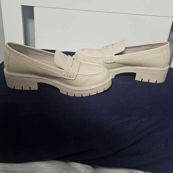 Loafers - Picture 1 of 4